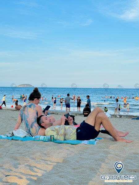 Dạo biển trần phú nha trang